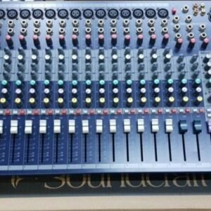 soundcraft efx 16 plain mixer